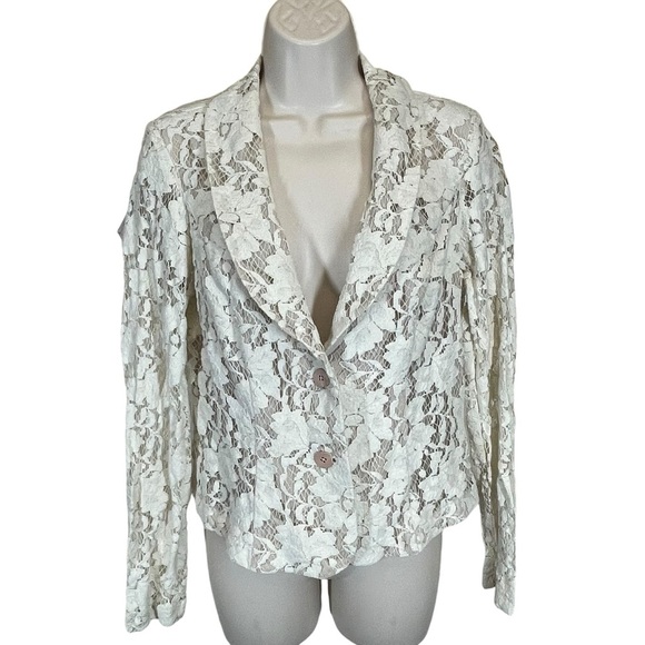 CAbi Off White Battenburg Lace Jacket Blazer wrap Size 6 #249 - Picture 1 of 10